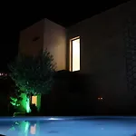 Villa Dream Pool- Garage