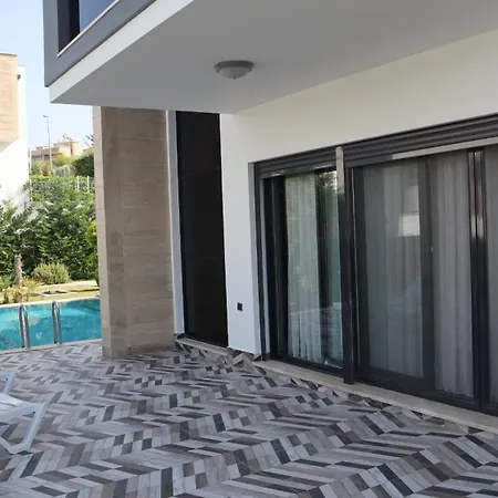 Dream Pool- Garage Kusadası