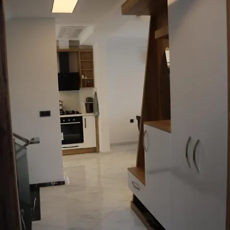 Dream Pool- Garage