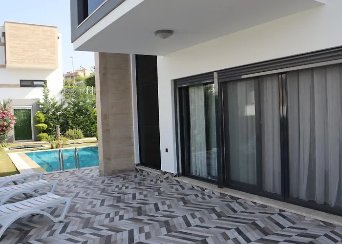 Dream Pool- Garage Kusadası